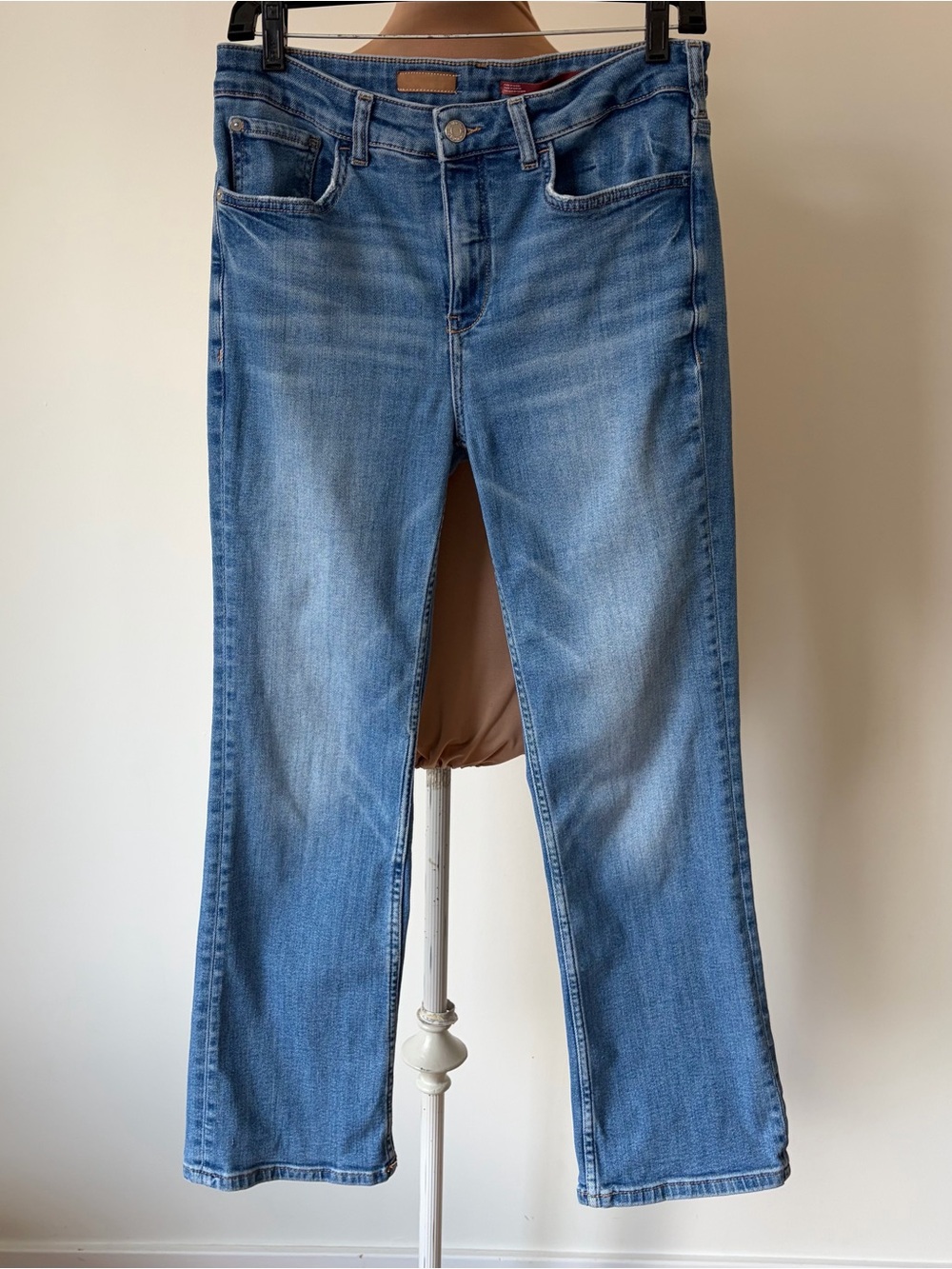 Anthropologie Pilcro Crop Flare High Rise Stretch Blue Wash Denim Jeans Size 28 - Picture 1 of 6